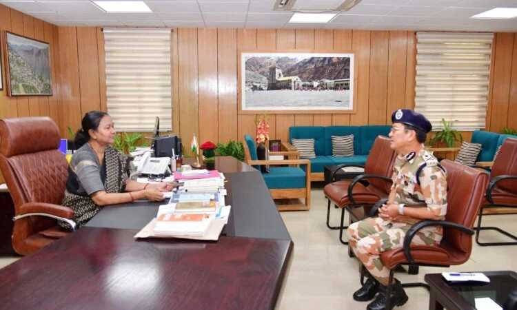 उत्तराखंड के सीएस से मिले आईटीबीपी आईजी, बॉर्डर आउटपोस्ट की समस्याओं से कराया अवगत उत्तराखंड के सीएस से मिले आईटीबीपी आईजी, बॉर्डर आउटपोस्ट की समस्याओं से कराया अवगत